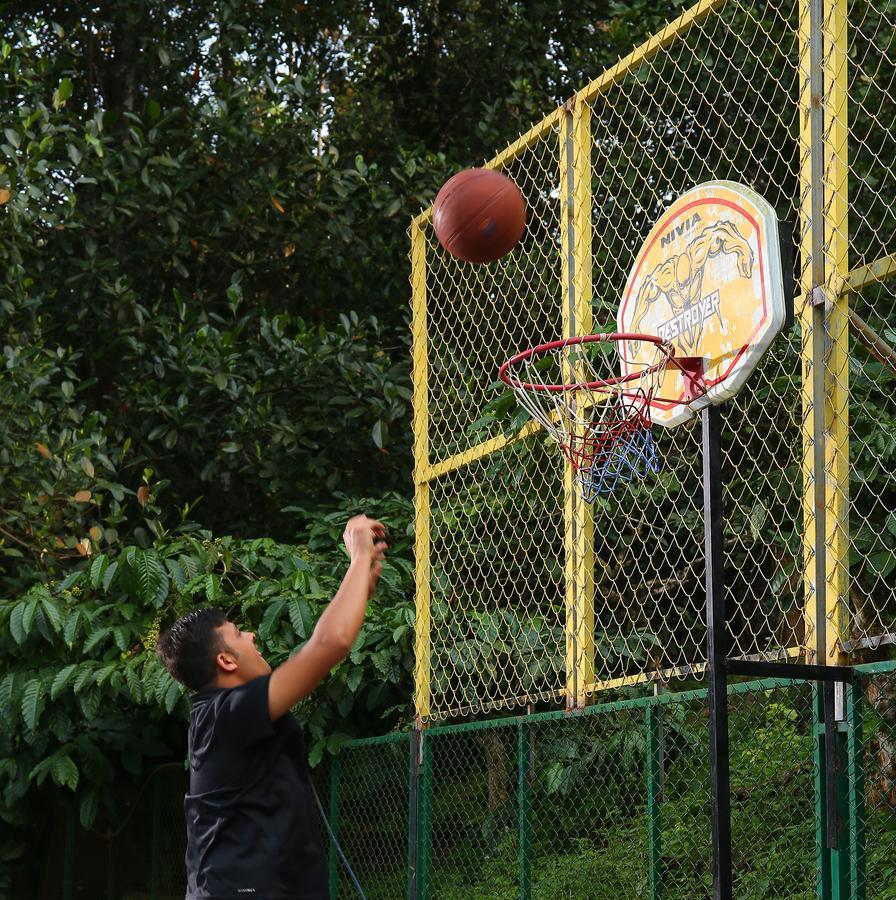 Peter'S Coffee Creek Nature Resort Meppadi Екстер'єр фото